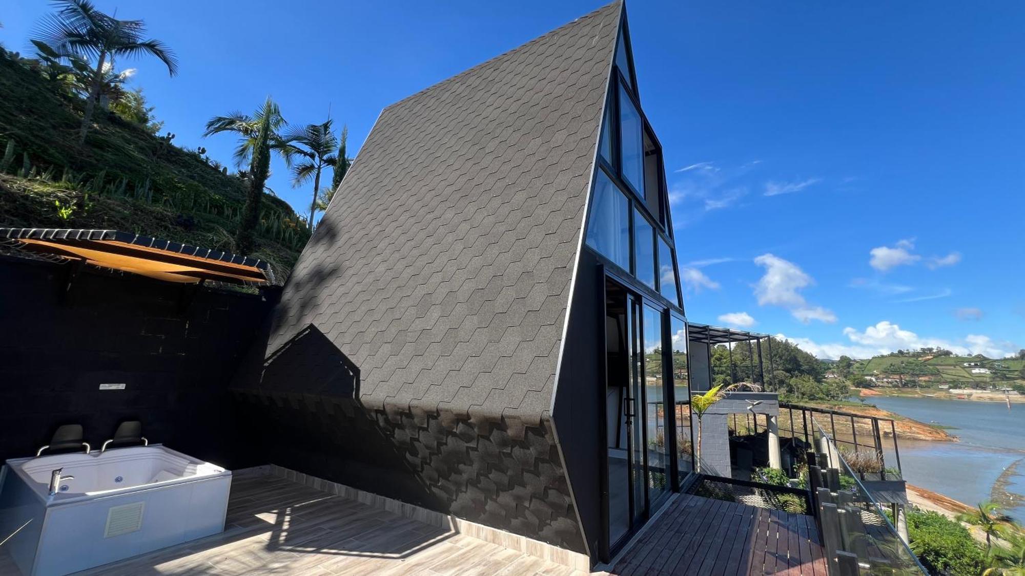 Viajero Guatape Hostel & Lake Club Extérieur photo