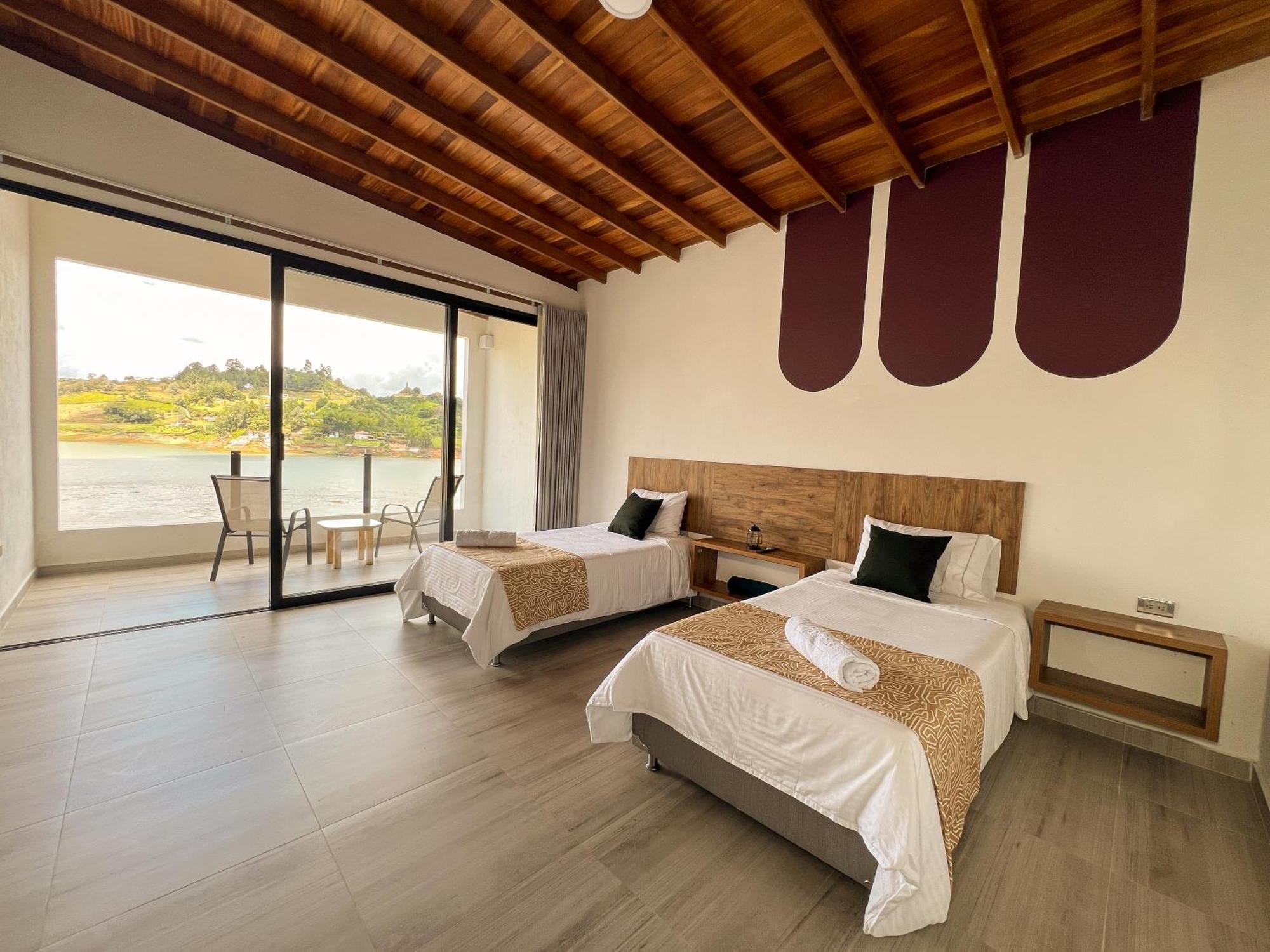 Viajero Guatape Hostel & Lake Club Extérieur photo