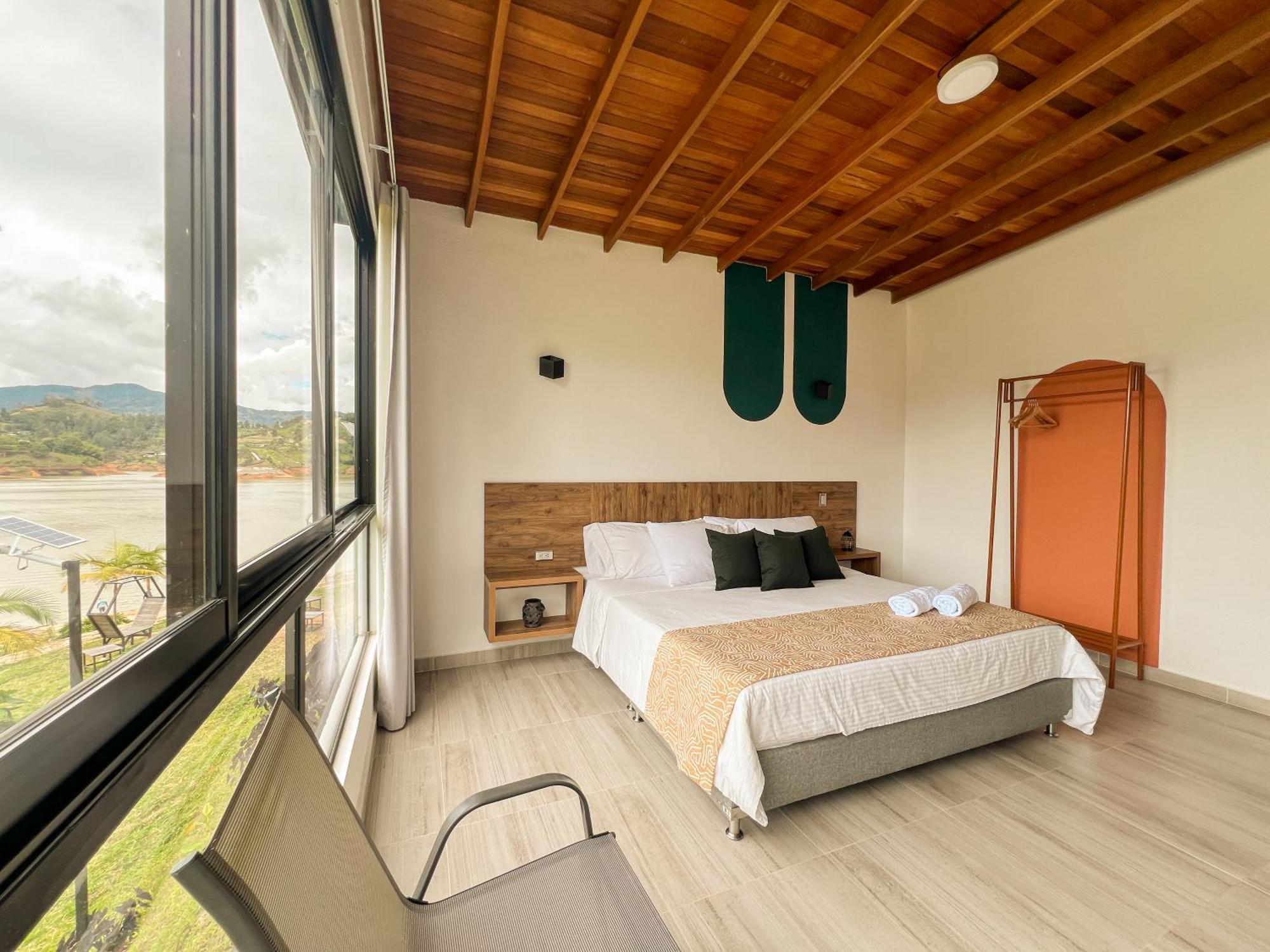 Viajero Guatape Hostel & Lake Club Extérieur photo