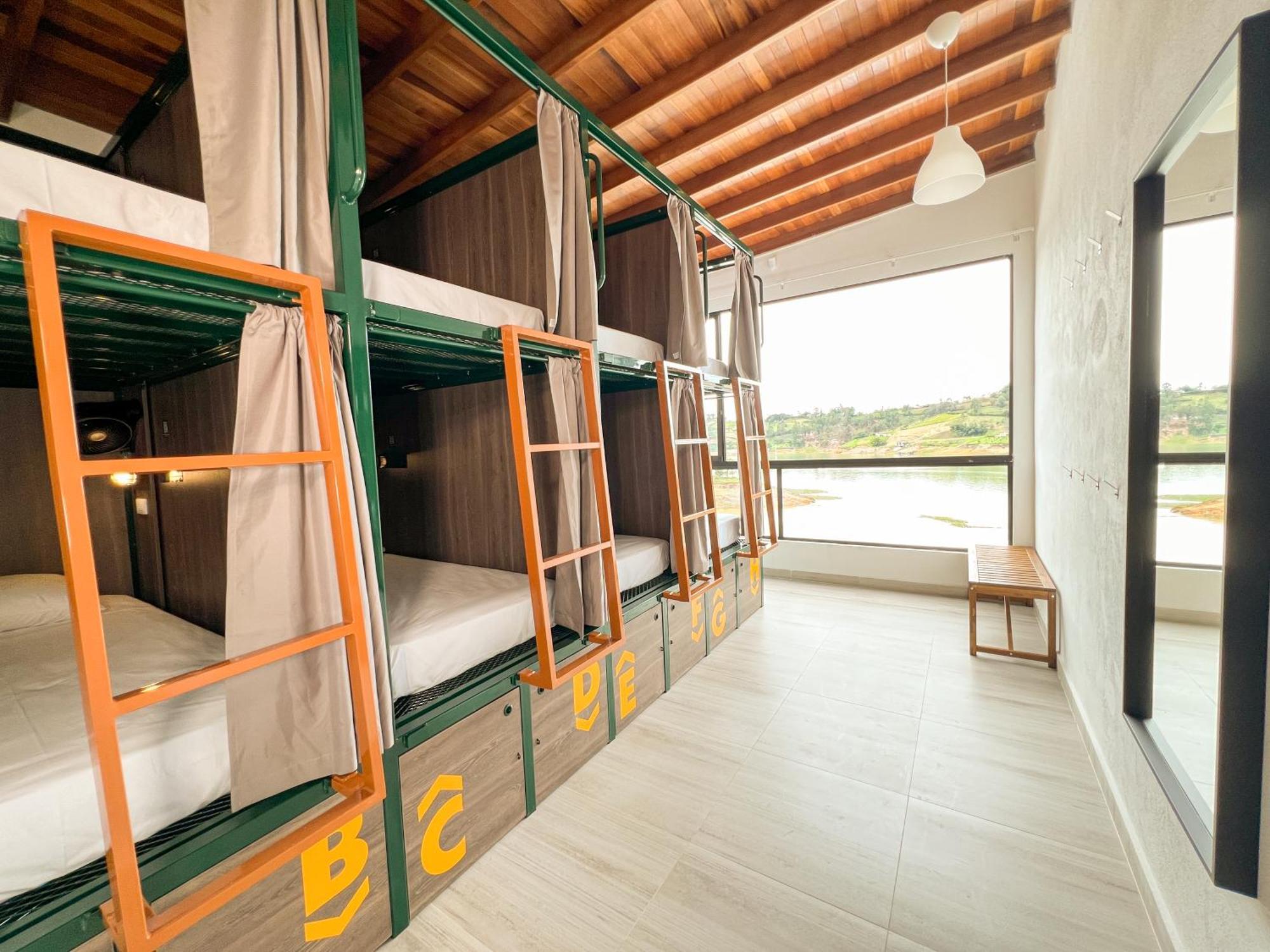 Viajero Guatape Hostel & Lake Club Extérieur photo