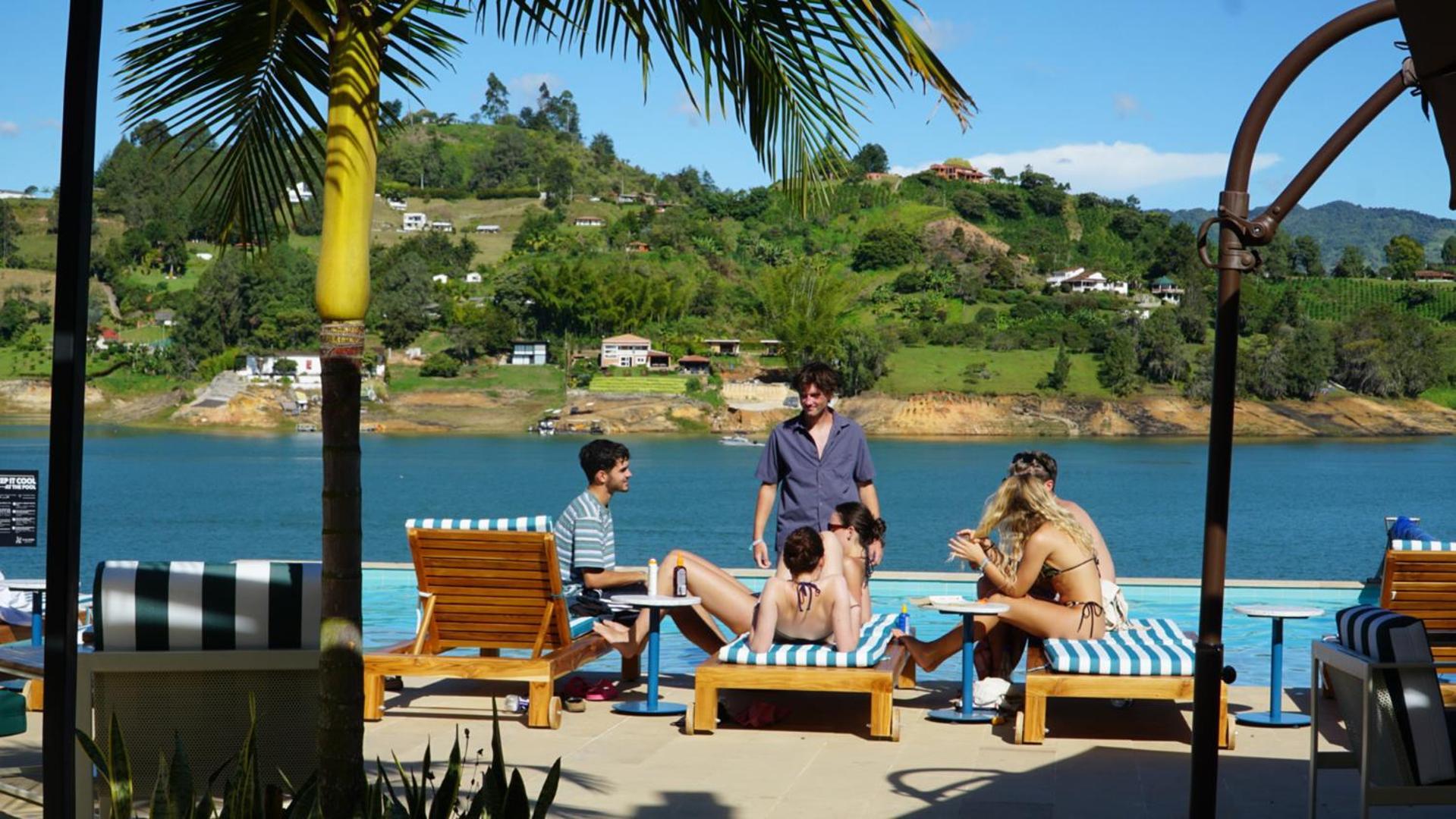 Viajero Guatape Hostel & Lake Club Extérieur photo