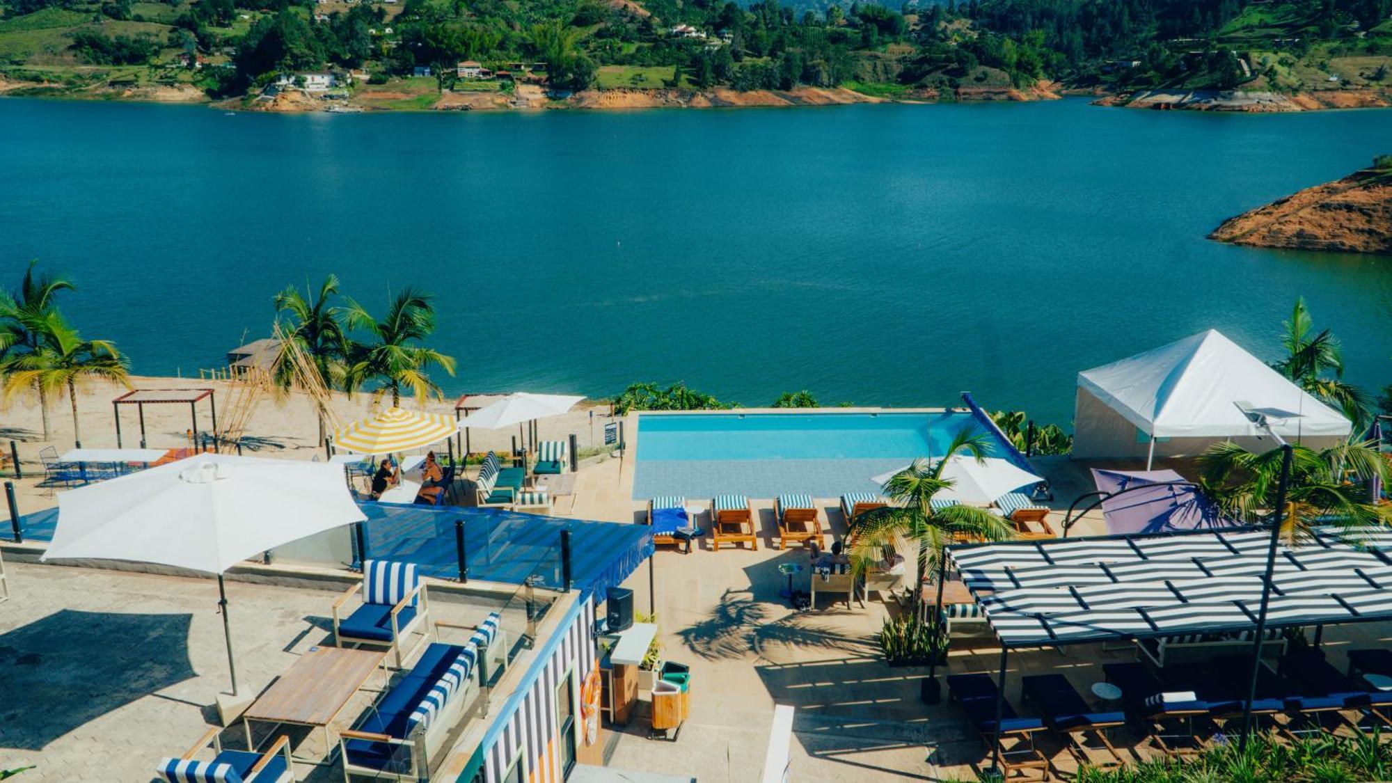 Viajero Guatape Hostel & Lake Club Extérieur photo