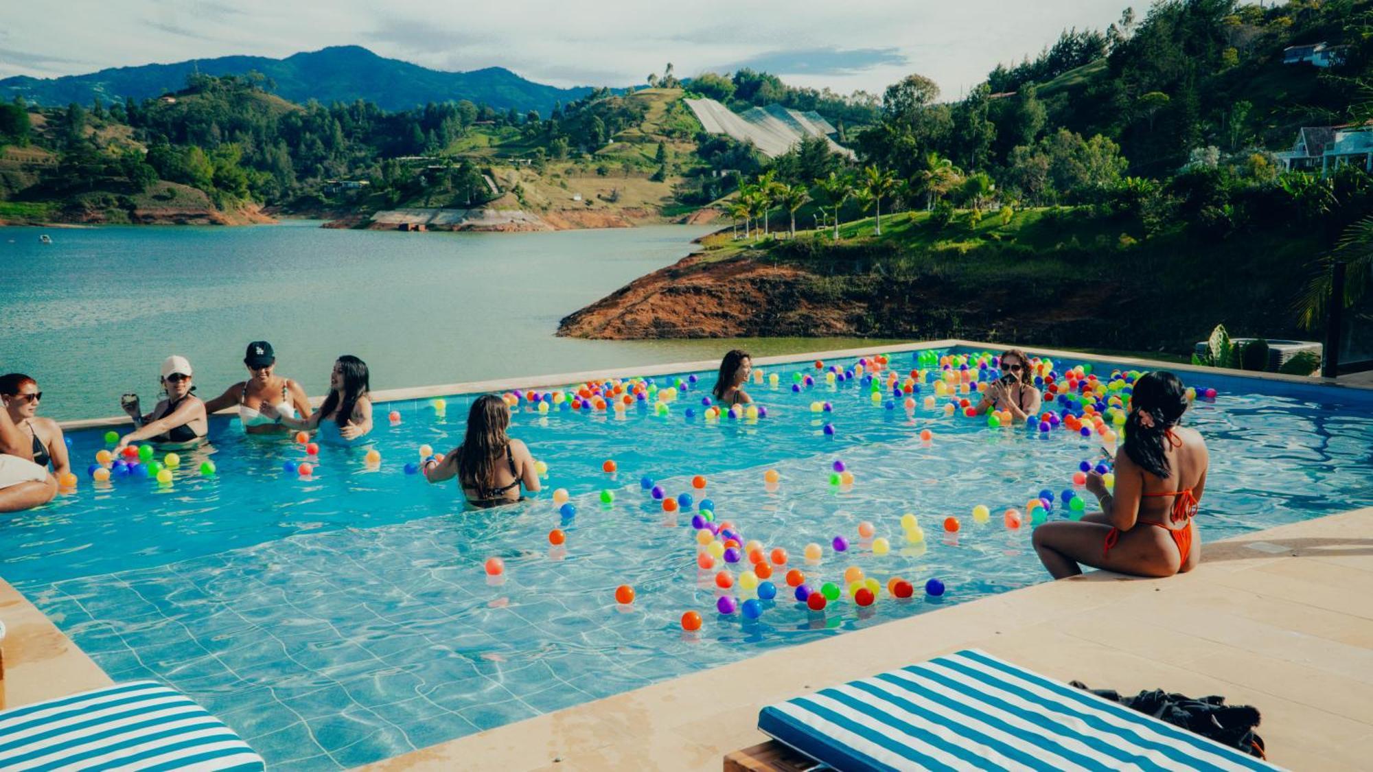 Viajero Guatape Hostel & Lake Club Extérieur photo